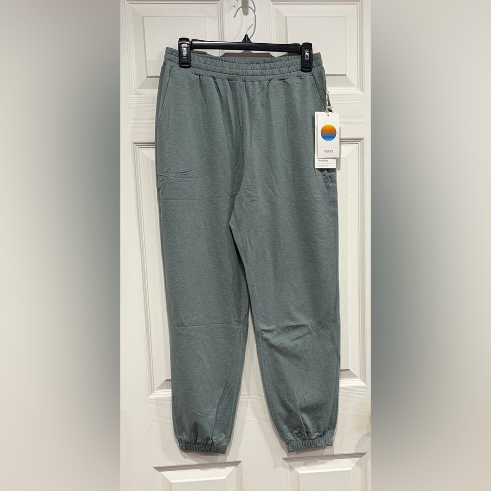 Vuori Women's Small Boyfriend Sweatpant Pistachio Heather Green NWT Cozy Comfy